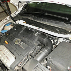 Ultra Racing sprednja zgornja opornica blažilnikov za Volkswagen Golf GTI VI (5K) 1.4 TSI