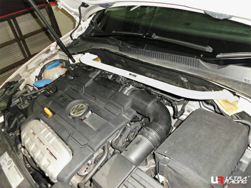 Ultra Racing sprednja zgornja opornica blažilnikov za Volkswagen Golf GTI VI (5K) 1.4 TSI