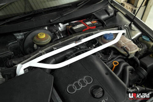 Ultra Racing sprednja zgornja opornica blažilnikov za Audi A4 B5 1.8T 2WD