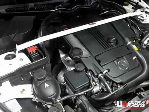 Ultra Racing sprednja zgornja opornica blažilnikov za Mercedes-Benz E-Class C207