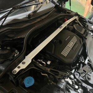 Ultra Racing sprednja zgornja opornica za BMW 1 F40/2 F44