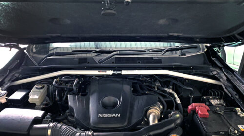 Ultra Racing sprednja zgornja opornica blažilnikov za Nissan Navara D23