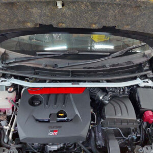 Ultra Racing sprednja zgornja opornica blažilnikov za Toyota GR Yaris XP210