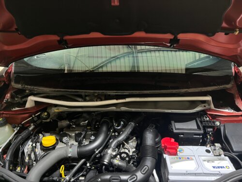 Ultra Racing sprednja zgornja opornica blažilnikov za Renault Captur I