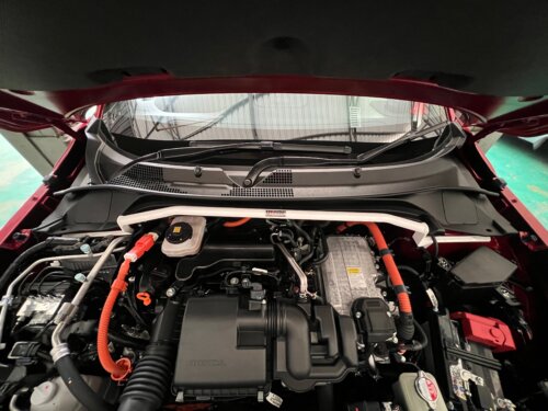 Ultra Racing sprednja zgornja opornica blažilnikov za Honda HR-V III (RV)