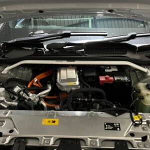 Ultra Racing sprednja zgornja opornica blažilnikov za BMW iX I20