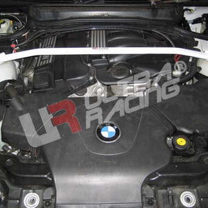 Ultra Racing sprednja zgornja opornica blažilnikov za BMW 3 E46
