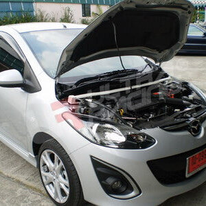 Ultra Racing sprednja zgornja opornica blažilnikov za Mazda 2 II (DE)