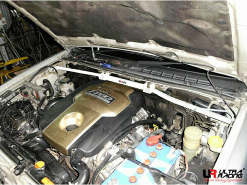 Ultra Racing sprednja zgornja opornica blažilnikov za Isuzu D-Max I (RA) 3.0D 2WD