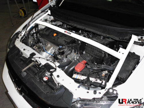 Ultra Racing sprednja zgornja opornica blažilnikov za Honda Civic FB (izvedba za ZDA)