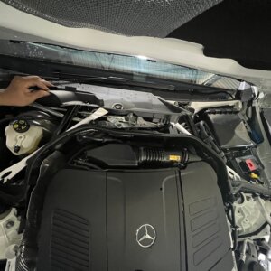 Ultra Racing sprednja zgornja opornica blažilnikov za Mercedes-Benz C-Class W206/GLC X254