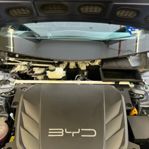 Ultra Racing sprednja zgornja opornica blažilnikov za BYD Seal I
