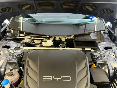 Ultra Racing sprednja zgornja opornica blažilnikov za BYD Seal I