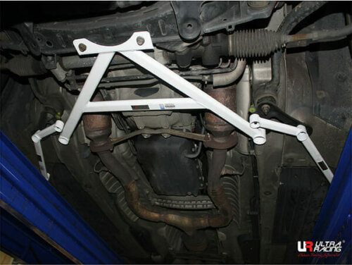 Ultra Racing sprednja zgornja strutbar za Lexus SC 430 Z40