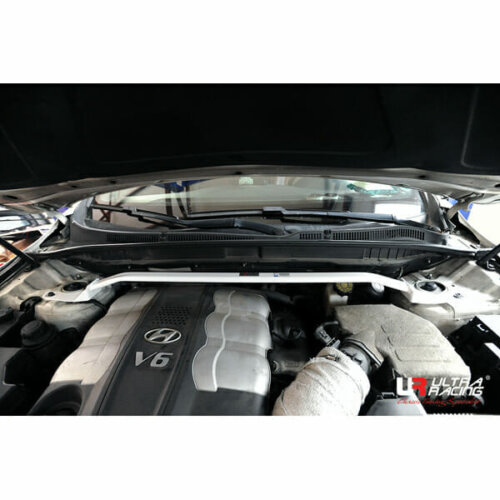 Ultra Racing sprednja zgornja strutbar za Hyundai Veracruz EN 3.0D 4WD
