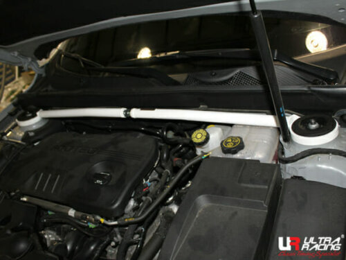 Ultra Racing sprednja zgornja opornica blažilnikov za Chevrolet Malibu VIII 2.0D 2WD