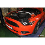 Ultra Racing sprednja zgornja opornica blažilnikov za Ford Mustang VI S550