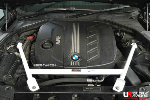 Ultra Racing sprednja zgornja opornica blažilnikov za BMW 5 F10/F11