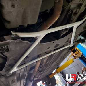 Ultra Racing sprednja spodnja ojačitev šasije za Suzuki Vitara LY