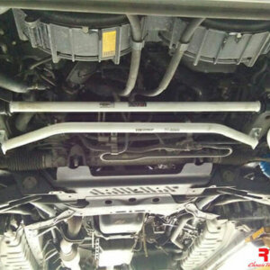 Ultra Racing sprednja spodnja ojačitev šasije za Toyota Hiace/Commuter H200 2.5D 2WD