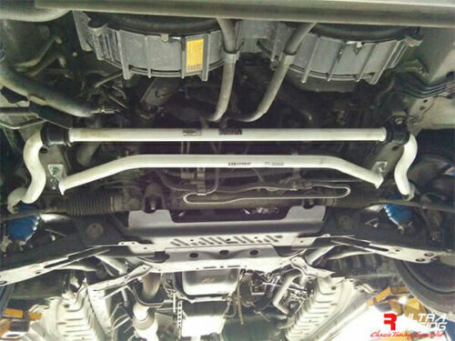 Ultra Racing sprednja spodnja ojačitev šasije za Toyota Hiace/Commuter H200 2.5D 2WD