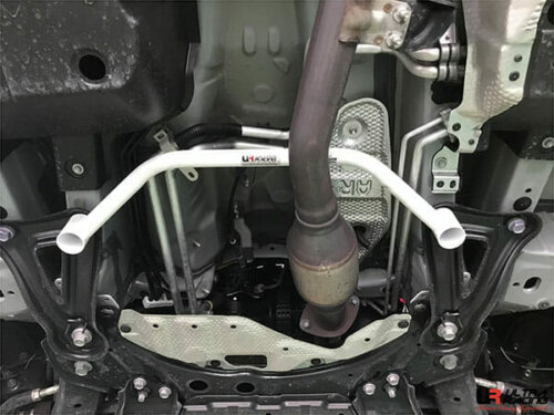 Ultra Racing srednja spodnja ojačitev šasije za Toyota Alphard/Vellfire AH30