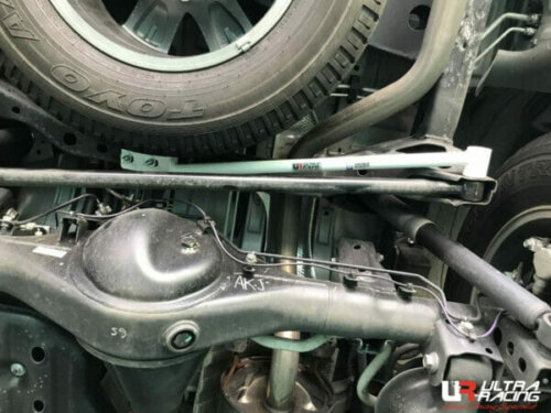 Ultra Racing zadnja spodnja ojačitev šasije za Toyota Fortuner II (AN150)