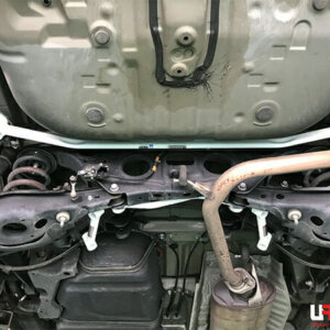 Ultra Racing zadnja spodnja ojačitev šasije za Toyota Harrier XU60