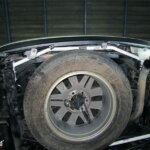 Ultra Racing ojačitev šasije za Toyota Fortuner II/Innova II
