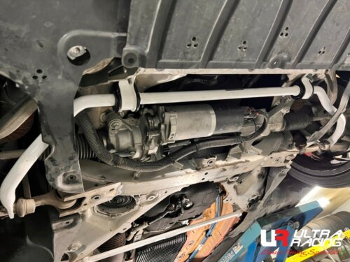 Ultra Racing sprednji stabilizator za Toyota Supra V/DB