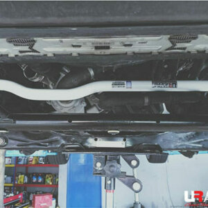 Ultra Racing sprednji stabilizator za BMW 3 F30 2.0T 2WD