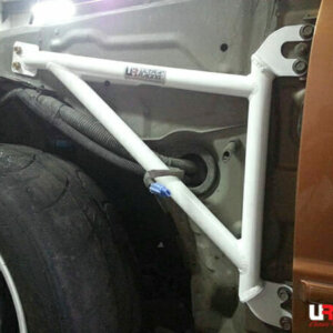 Ultra Racing ojačitev blatnikov za Ford Tierra KJ/Mazda Protege BJ