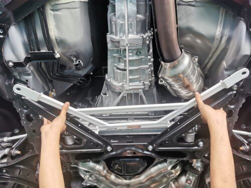 Ultra Racing sprednja spodnja ojačitev šasije za Toyota GR86 ZN8