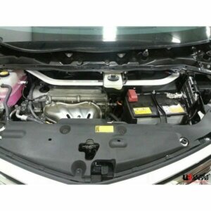 Ultra Racing sprednja zgornja opornica blažilnikov za Toyota Previa III (XR50) 2.4/3.5 2WD