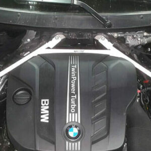 Ultra Racing sprednja zgornja opornica blažilnikov za BMW X5 F15/X6 F16