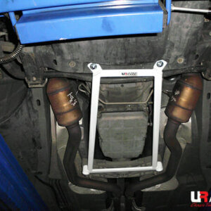 Ultra Racing sprednja spodnja ojačitev šasije za Dodge Charger VI/VII, Challenger III, Magnum II (2WD)