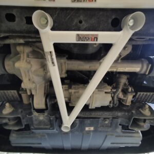 Ultra Racing sprednja spodnja ojačitev šasije za Ford Everest U-704/Ranger P-703